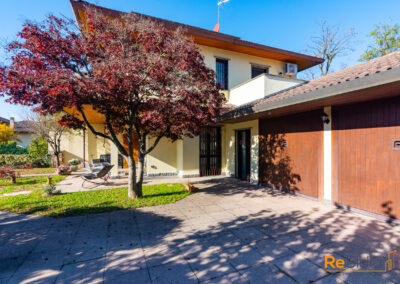 Villa moderna in vendita a Villasanta